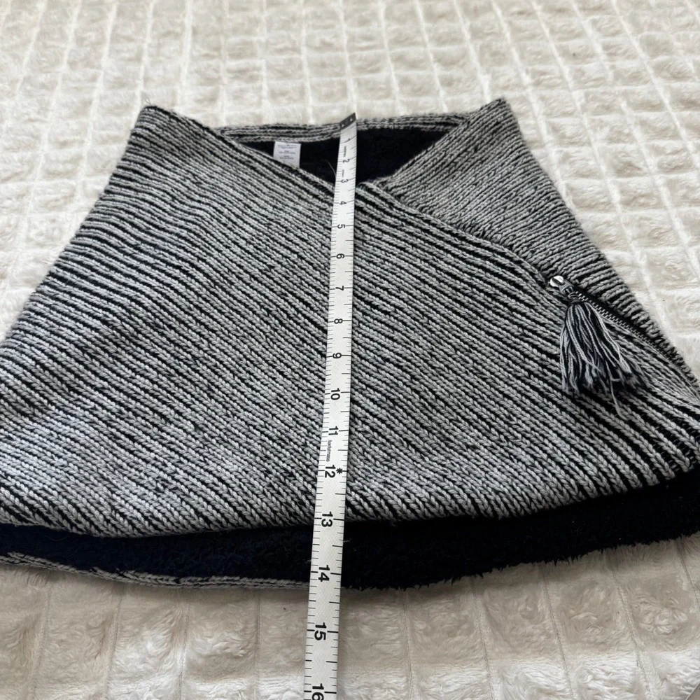 Lululemon Totally Toasty Neck Warmer Black Gray Merinon Wool Winter Snow Outdoor